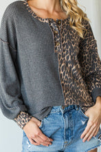 Load image into Gallery viewer, Unique Leopard Color Block Long Sleeve Top