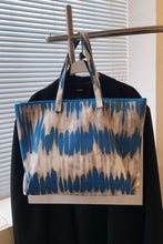 Load image into Gallery viewer, Printed PU Leather Tote Bag
